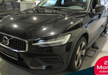 Volvo V60 Cross Country 52.619 km 31.990 &euro; Essen-Kray 45309