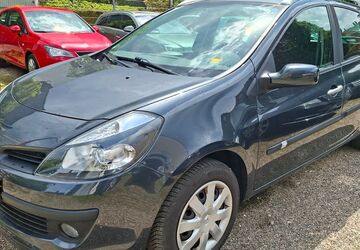 Renault Clio 79.000 km 3.999 &euro; Oberhausen 46149