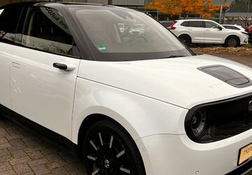 Honda e 48.000 km 15.980 &euro; Düsseldorf 40233