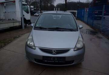 Honda Jazz 177.000 km 2.350 &euro; Bottrop 46242