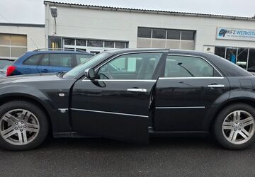 Chrysler 300C 165.000 km 8.499 &euro; Meerbusch 40667