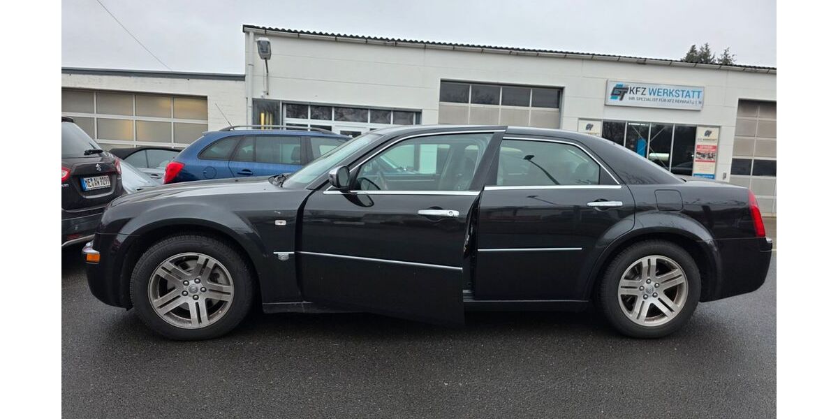 Chrysler 300C 165.000 km 8.499 &euro; Meerbusch 40667