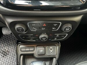 Jeep COMPASS 1.3 MultiAir Limited +R.Cam+Sitzhzg.+ 60.745 km 17.989 &euro; Meerbusch 40667