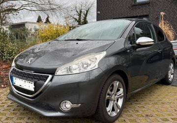 Peugeot 208 109.000 km 4.750 &euro; Voerde 46562