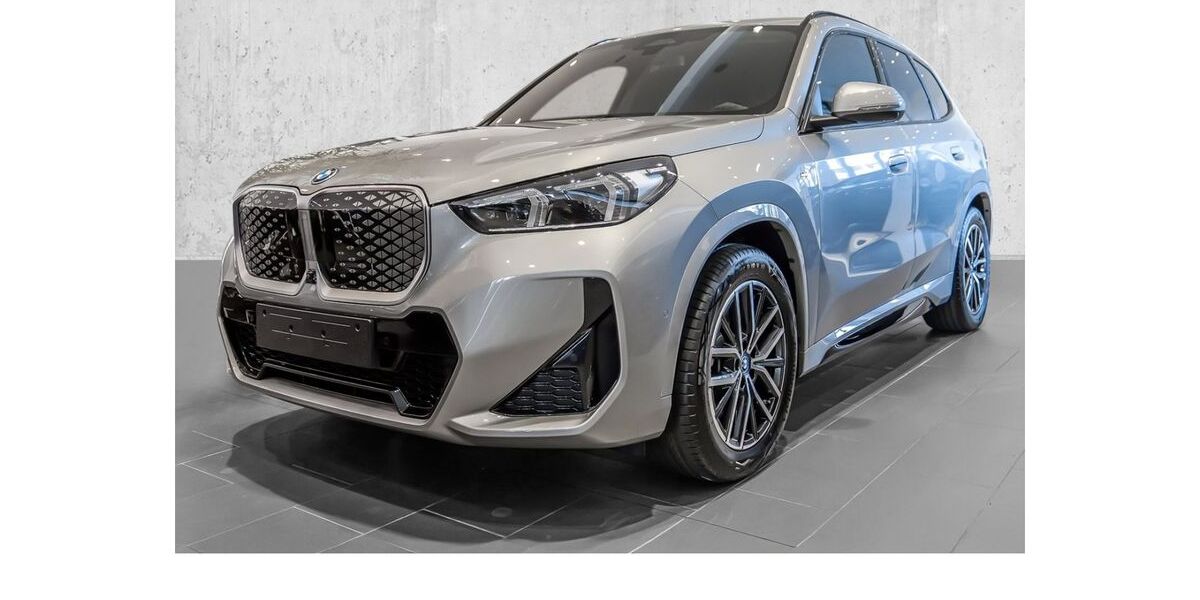 BMW iX1 5.999 km 51.900 &euro; Velbert 42549