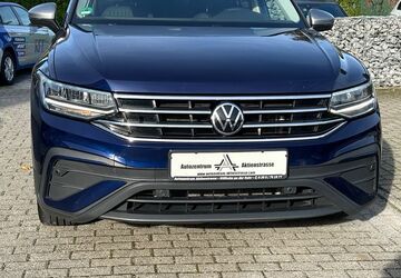 VW Tiguan 148.000 km 22.999 &euro; Mülheim / Ruhr 45473