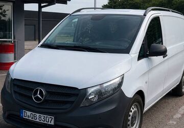 Mercedes-Benz Vito 208.000 km 9.000 &euro; Dusseldorf 40231