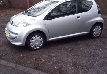 Peugeot 107 214.111 km 800 &euro; Gelsenkirchen 45888