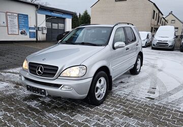 Mercedes-Benz ML 270 187.000 km 7.900 &euro; Oberhausen 46117