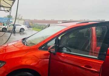 VW Touran 82.000 km 15.100 &euro; Essen 45147