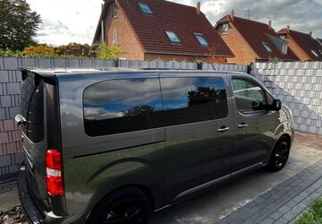 Peugeot Traveller 16.620 km 43.000 &euro; Moers 47447