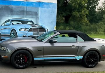 Ford Mustang 96.000 km 22.000 &euro; Gladbeck 45966
