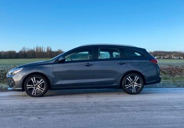 Hyundai i30 101.000 km 11.990 &euro; Herten 45701