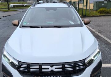 Dacia Sandero 9.800 km 17.500 &euro; Essen 45130