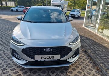 Ford Focus 9.400 km 26.999 &euro; Krefeld 47809