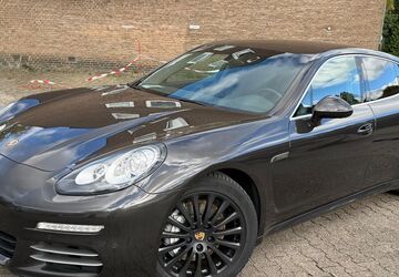 Porsche Panamera 124.111 km 28.900 &euro; Düsseldorf 40597
