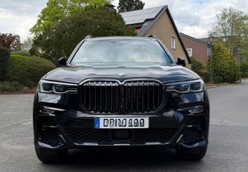 BMW X7 99.650 km 64.300 &euro; Düsseldorf 40221