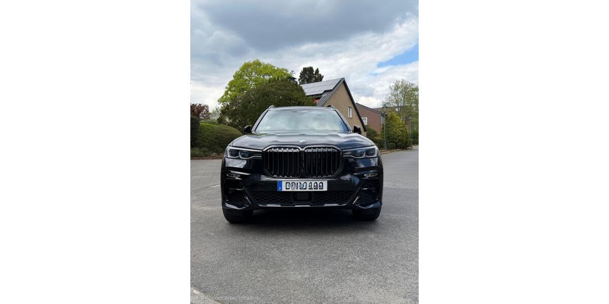 BMW X7 99.650 km 64.300 &euro; Düsseldorf 40221
