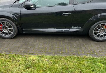 Renault Megane 106.000 km 20.700 &euro; Oberhausen 46149