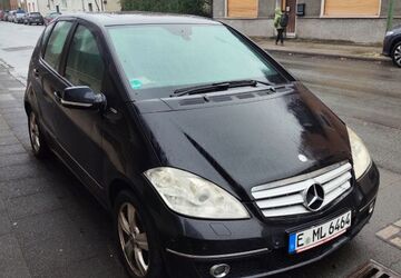 Mercedes-Benz A 170 268.522 km 1.200 &euro; Essen 45307