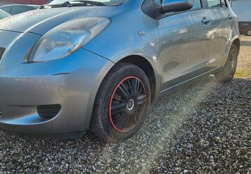 Toyota Yaris 150.000 km 2.680 &euro; Rheinberg 47495