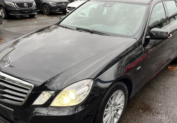 Mercedes-Benz E 200 351.675 km 4.900 &euro; Oberhausen 46045
