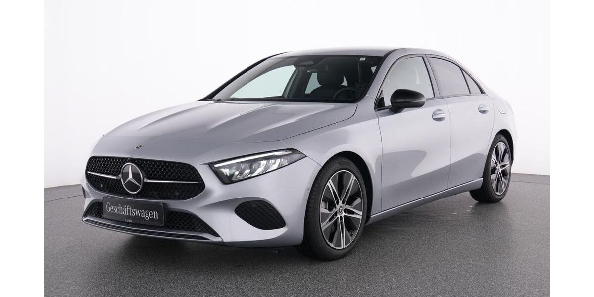 Mercedes-Benz A 180 7.900 km 32.785 &euro; Essen 45309