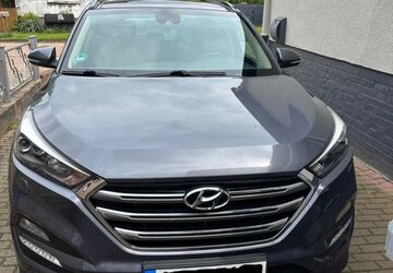 Hyundai TUCSON 74.000 km 18.490 &euro; Oberhausen 46119