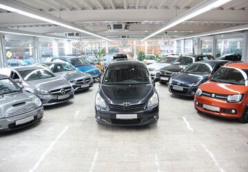 Toyota Verso 240.000 km 3.990 &euro; Essen 45356