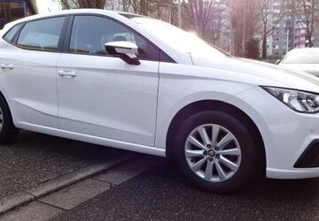 Seat Ibiza 64.700 km 10.500 &euro; Essen 45276