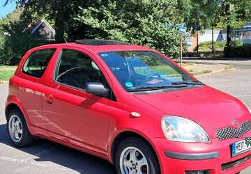 Toyota Yaris 235.000 km 699 &euro; Herne 44627