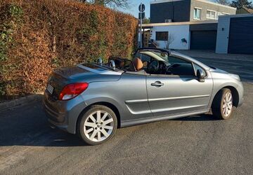 Peugeot 207 105.000 km 5.150 &euro; Hattingen 45529