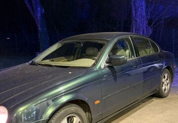 Jaguar X-Type 194.000 km 2.399 &euro; Düsseldorf 40227