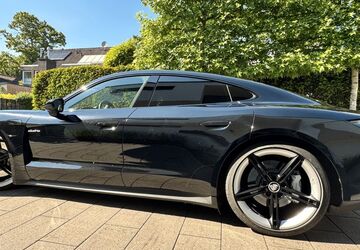 Porsche Taycan 41.411 km 64.900 &euro; Krefeld 47804