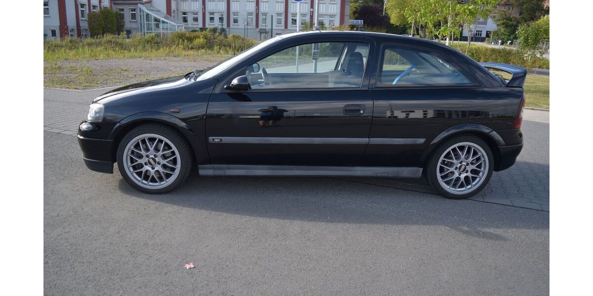 Opel Astra 87.000 km 9.999 &euro; Bochum 44789