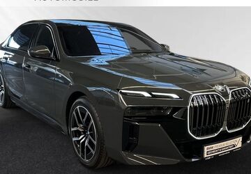 BMW i7 4.920 km 107.290 &euro; Moers 47441