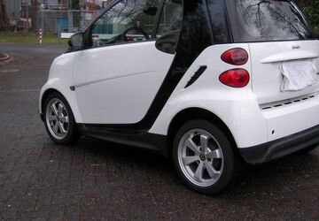 Smart ForTwo 93.600 km 4.800 &euro; Düsseldorf 40229