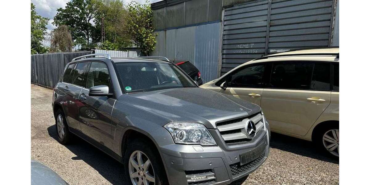 Mercedes-Benz GLK 350 137.000 km 9.299 &euro; Essen 45143