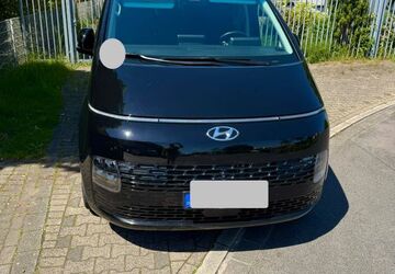 Hyundai STARIA 99.800 km 33.850 &euro; Düsseldorf 40227