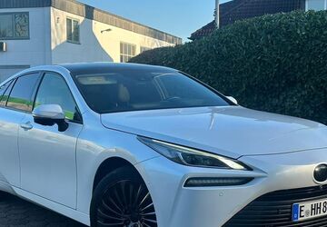 Toyota Mirai 47.000 km 15.900 &euro; Essen 45356