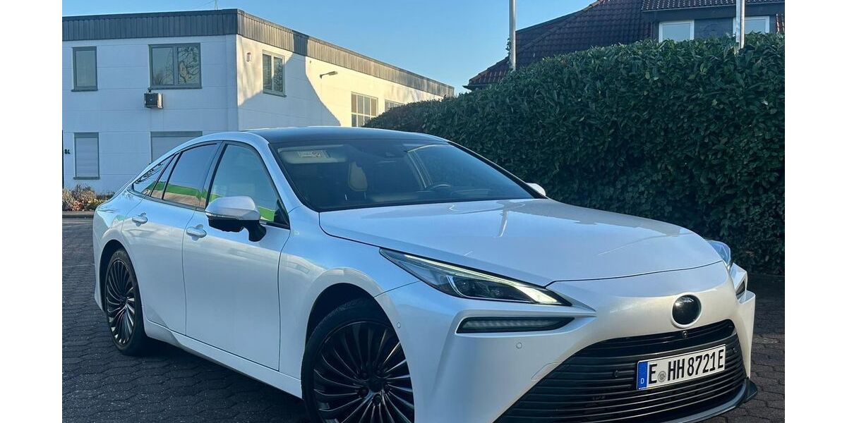 Toyota Mirai 47.000 km 15.900 &euro; Essen 45356