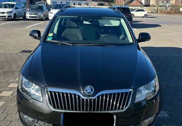 Skoda Superb 148.000 km 11.000 &euro; Bottrop 46244