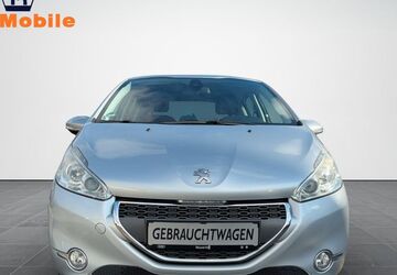 Peugeot 208 129.000 km 4.999 &euro; Düsseldorf 40472