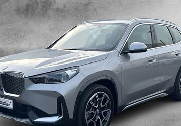 BMW iX1 2.963 km 50.314 &euro; Krefeld 47800