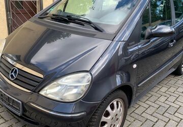 Mercedes-Benz A 160 126.479 km 2.450 &euro; Mülheim 45476