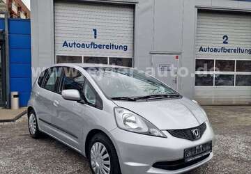 Honda Jazz 88.405 km 7.750 &euro; Düsseldorf 40589