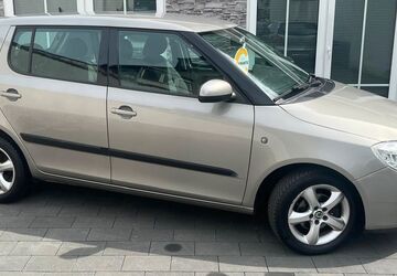 Skoda Fabia 95.000 km 5.990 &euro; Oberhausen 46145