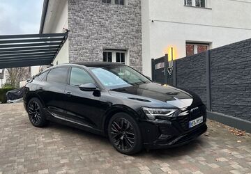 Audi Q8 e-tron 27.500 km 46.500 &euro; Gelsenkirchen 45892