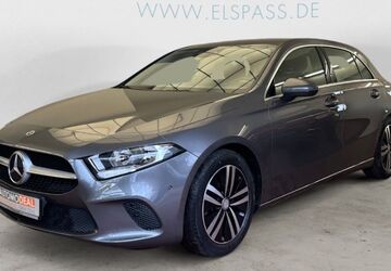 Mercedes-Benz A 180 62.552 km 22.550 &euro; Dinslaken 46539