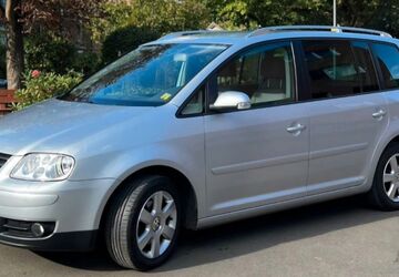 VW Touran 165.000 km 4.600 &euro; Essen 45277